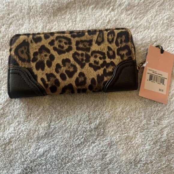 NWT Juicy Couture Leopard Romance Zip Around Wallet - Picture 2 of 3